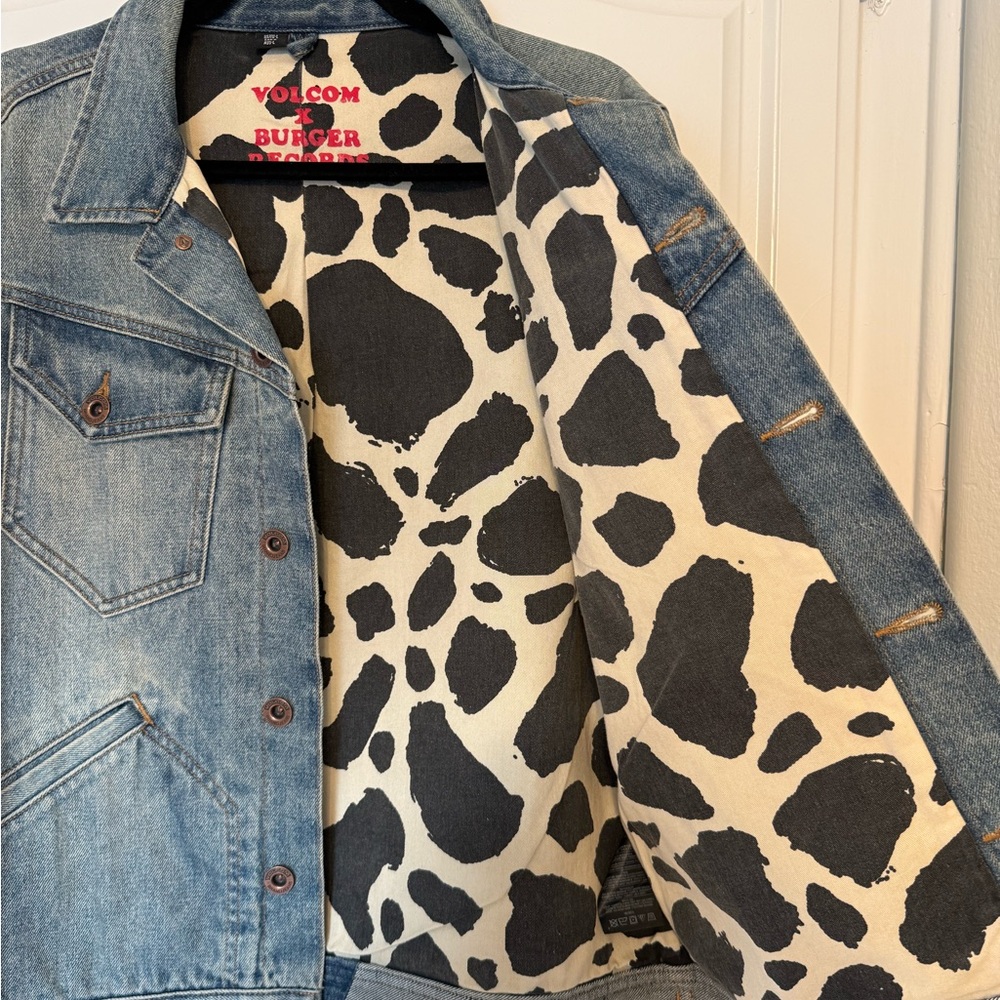 Volcom Black And White Patterned Jacket - image 2